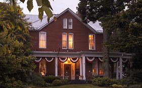 South Court Inn Bed & Breakfast Luray Va 3*